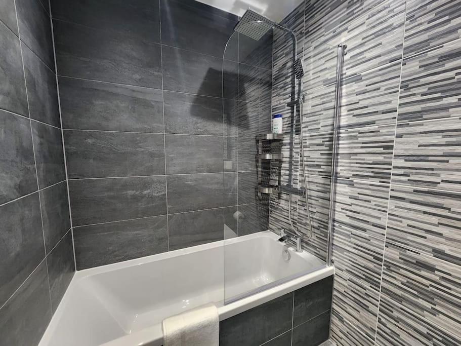 Paradigm Court, Modern 2-Bedroom Apartment F2, Оксфорд Экстерьер фото