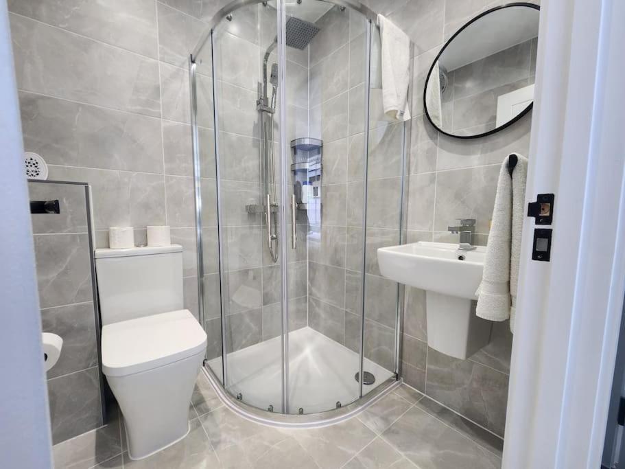Paradigm Court, Modern 2-Bedroom Apartment F2, Оксфорд Экстерьер фото